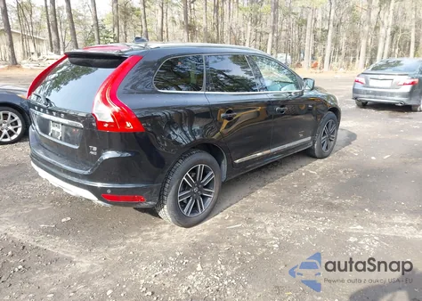 2017 Volvo Xc60 T5 Dynamic z USA, uszkodzony, nr VIN YV440MRR1H2040224